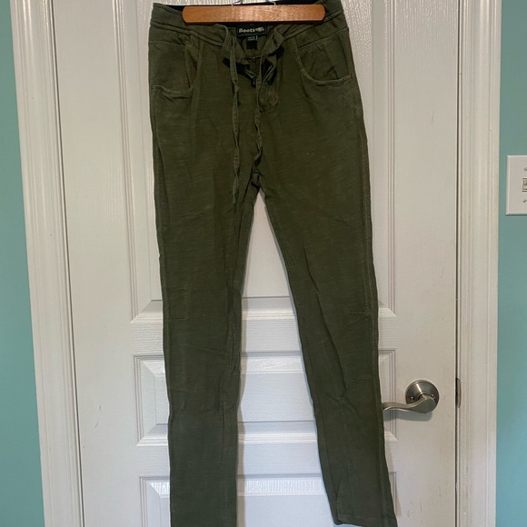 Roots Joggers XS - Picture 2 of 4